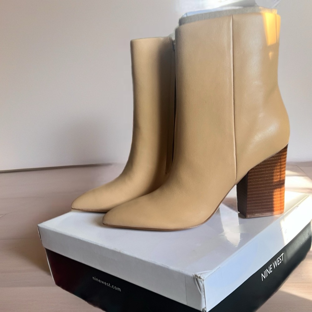 Nine West Leather Pointed-Toe Block Heel Ankle Boots size 7.5 NWT